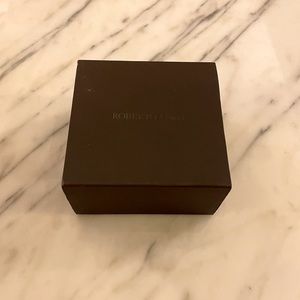 ROBERTO COIN JEWELRY BOX & SLEEVE
